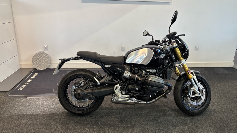 24MY BMW R12 Ninet